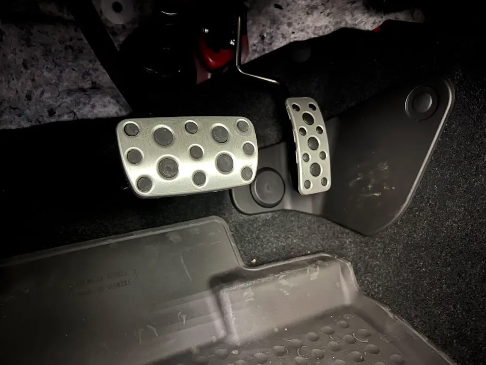 2022 Toyota 86 Premium Interior in Track Red 33